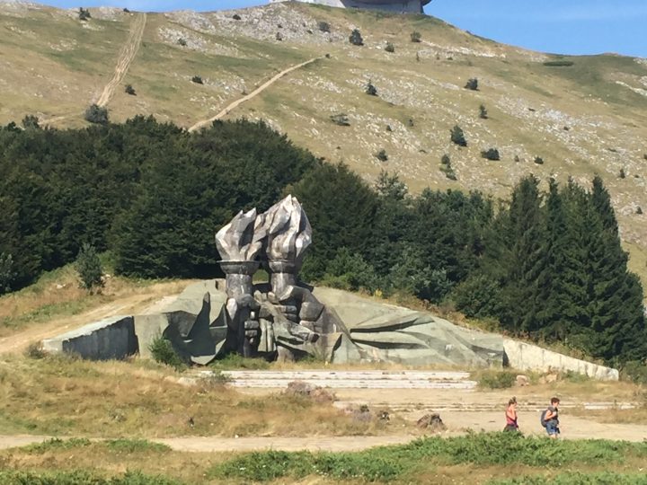 Un viaggio al centro della Bulgaria: il Buzludzha Monument