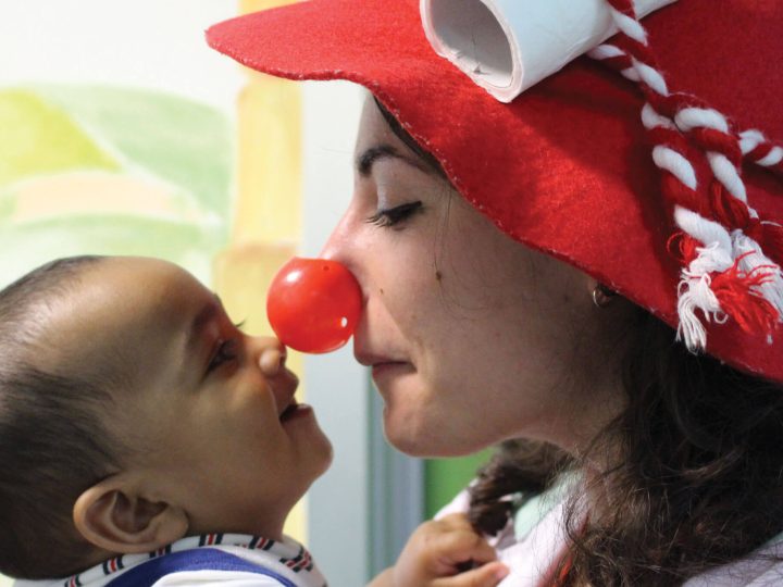 Il sorriso che aiuta a curare dentro e fuori l’ospedale