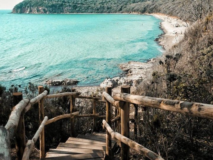 La Spiaggia di Cala Violina. Una delle spiagge più belle d’Italia.